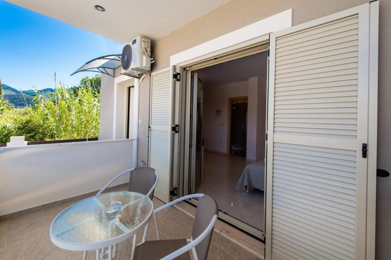 Bounatsa Studios & Apartments Nydri  Exterior photo