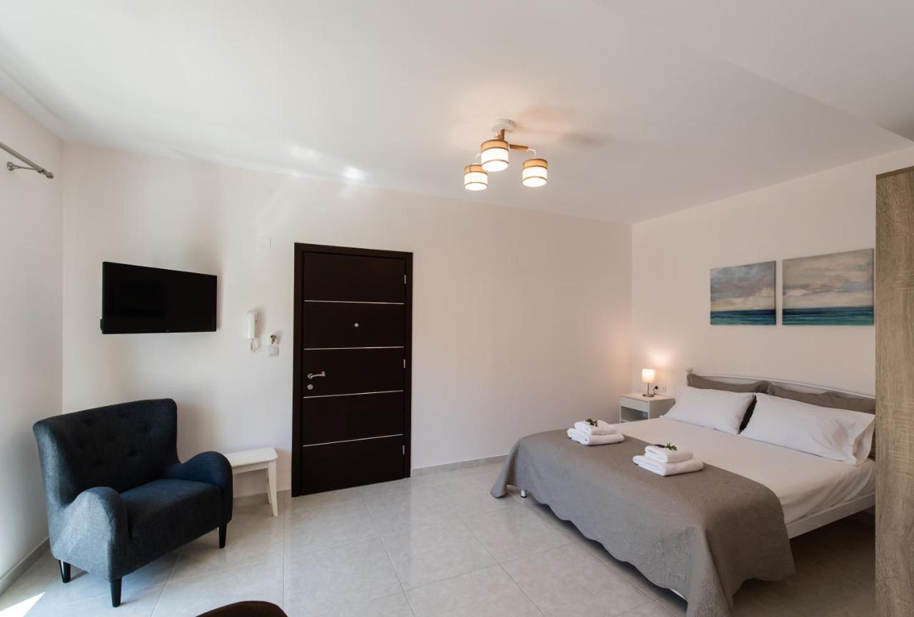 Bounatsa Studios & Apartments Nydri  Exterior photo